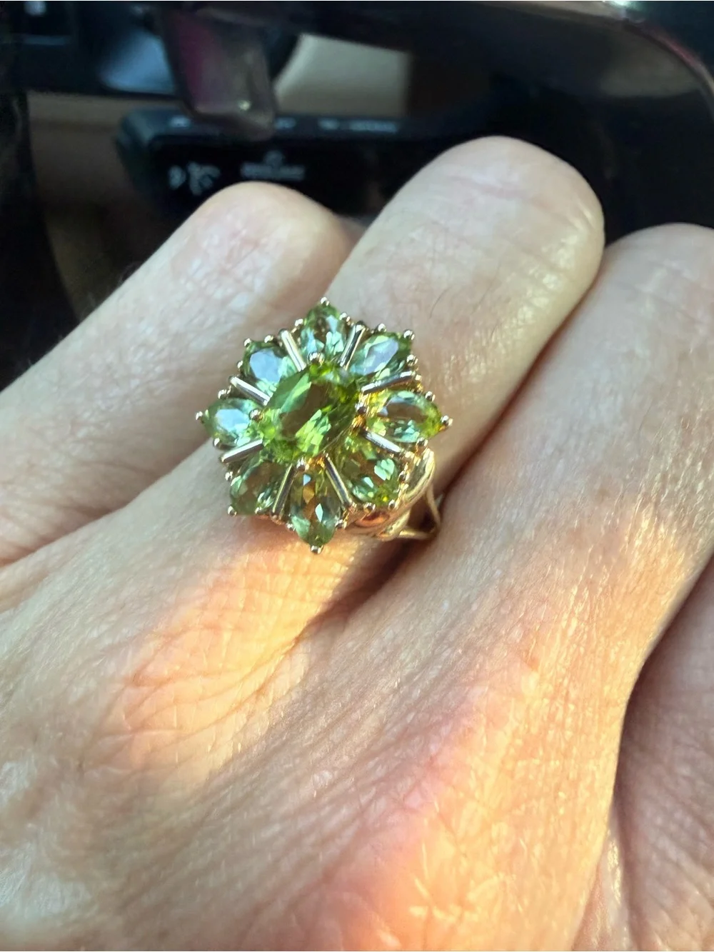 Vintage 10k gold and peridot ring size 7